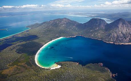 A WEEKEND IN THE TASMANIAN OUTDOORS