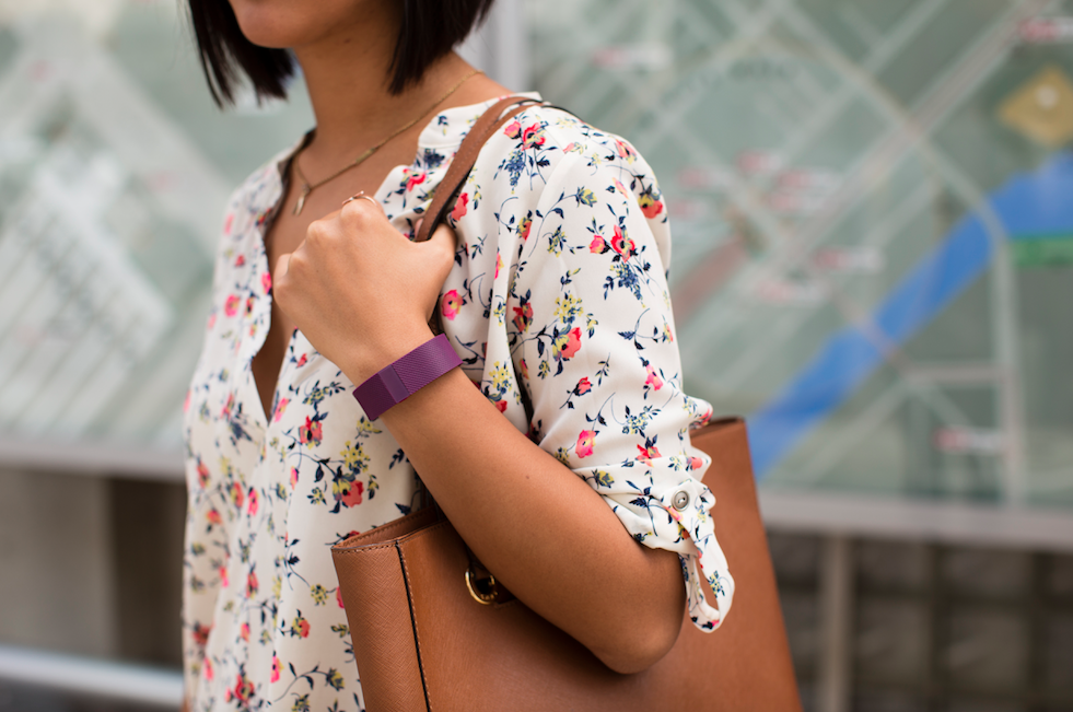 MAKE EVERY BEAT COUNT WITH FITBIT CHARGE HR