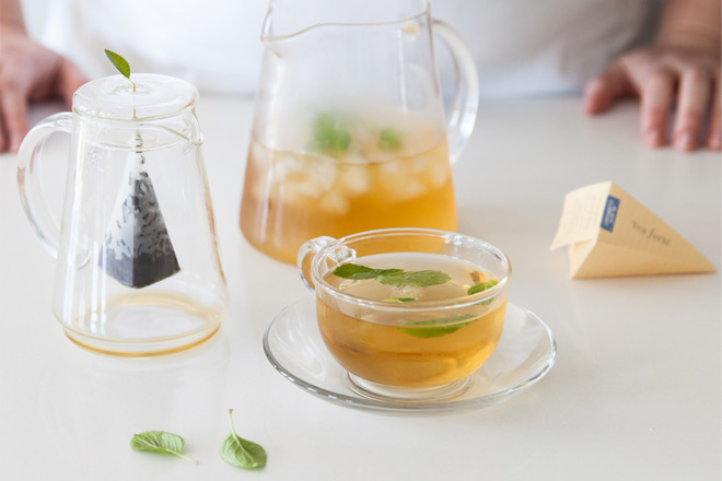 TALES FROM THE TEAPOT: TÊTE-À-TÊTE ON TEA FORTE