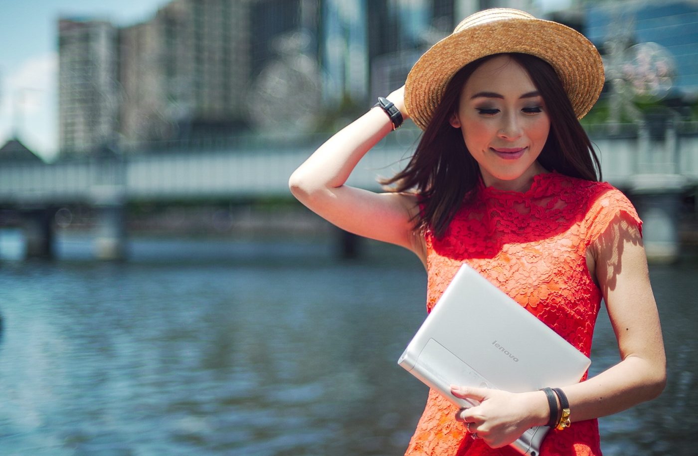 SEE #SUMMERMYWAY WITH THE TIA FOX (VIDEO)