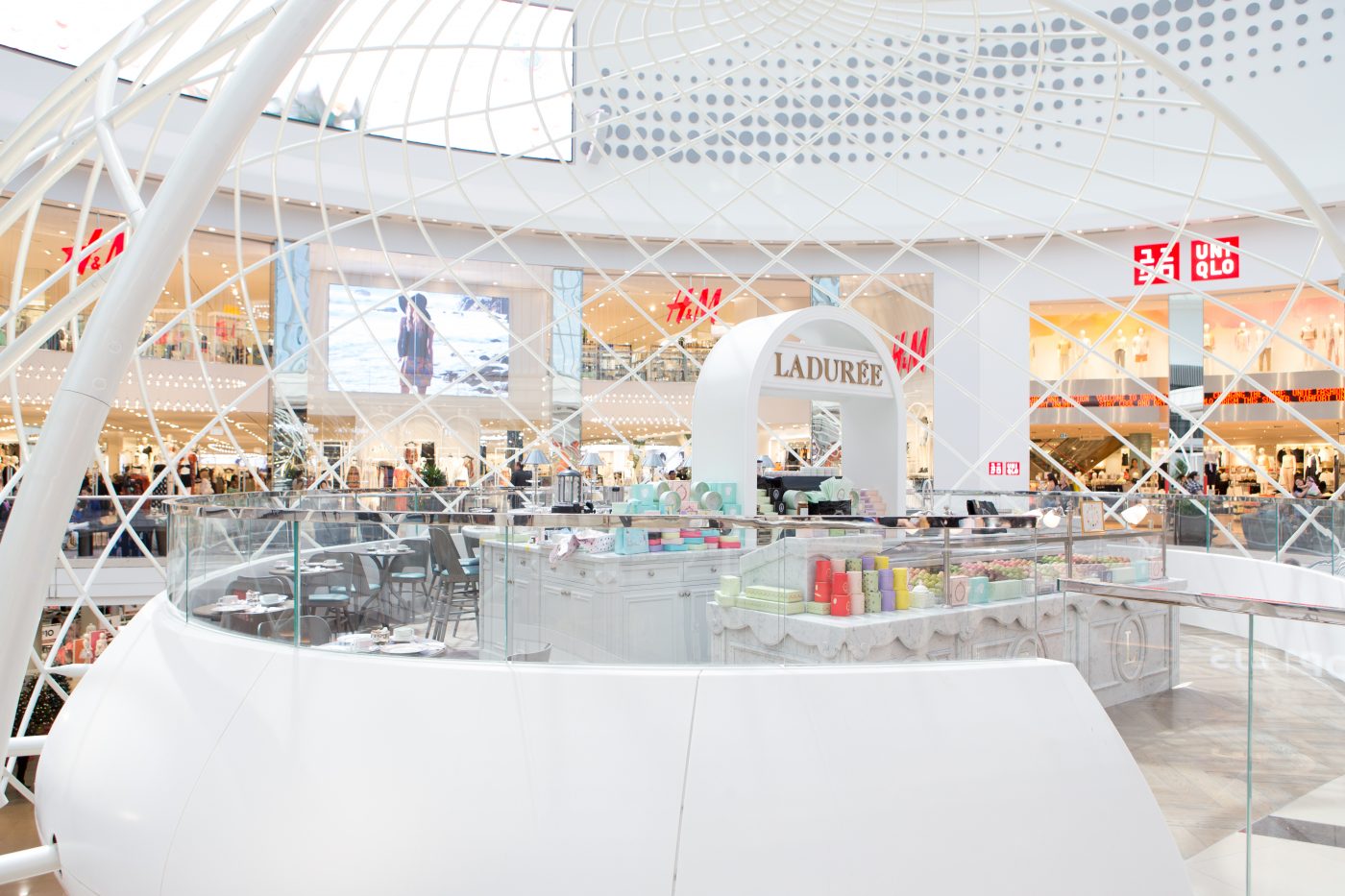 FOOD NEWS: LADUREE OPENS AT CHADSTONE, THE CORNER ROOFTOP REOPENS, #HIREMESIMON PICKS A WINNER,