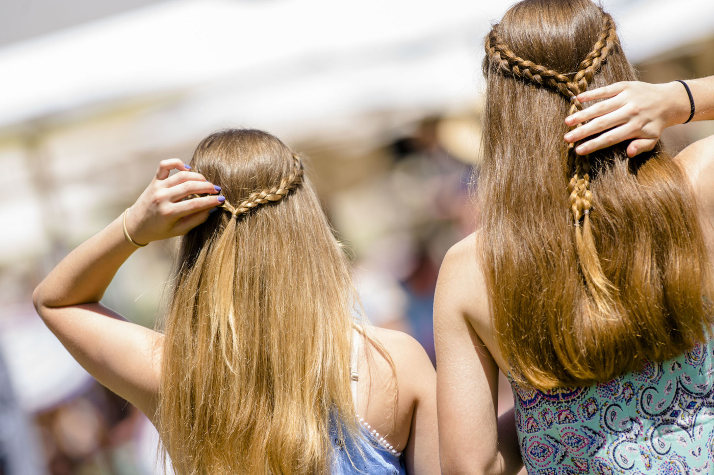 CHIC BRAIDING WITH KÉRASTASE THIS FESTIVAL SEASON