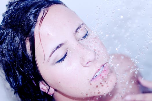 SPRING INTO THE NEW SEASON WITH THESE TOP BEAUTY TIPS