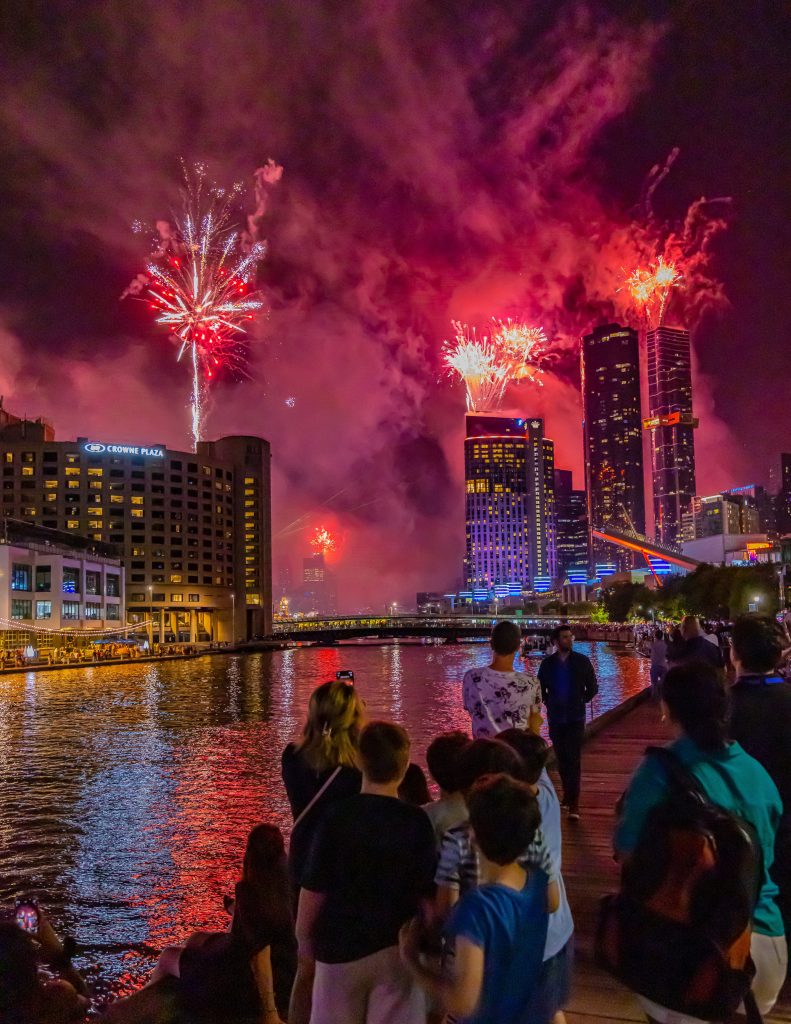 LAST MINUTE NEW YEAR’S EVE PARTY OPTIONS BY THE RIVER